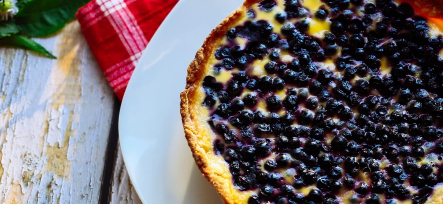 Bilberry pie on a plate